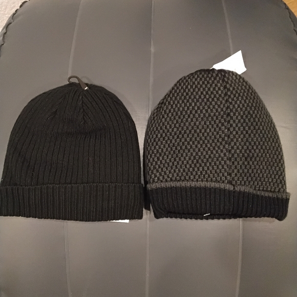 NWT 2 Dockers Sherpa Lined Beanies Firm Price - Picture 2 of 3